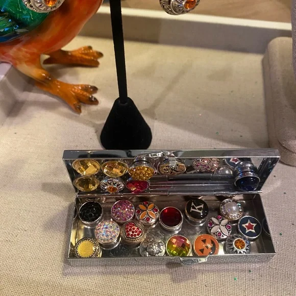 Lotti Dotties Jewelry Lot - Picture 7 of 8